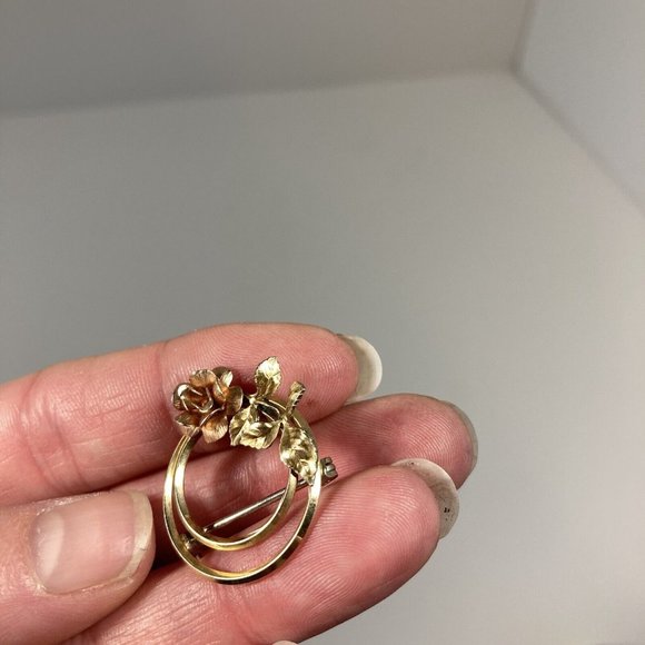 Vintage Gold Tone Rose Circular Womens Brooch - Picture 6 of 6